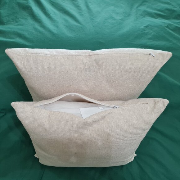 Holiday Christmas Highland Cow Pillow Set (pillows included), NWOT - Picture 5 of 5